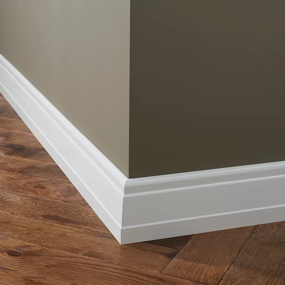 GoodHome Plinthe MDF Blanc art déco 220 x 10 cm Décor 10 (vendue à la pièce)