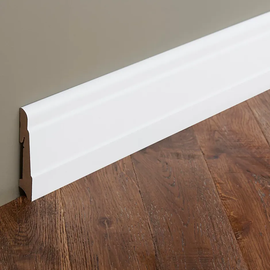 GoodHome Plinthe MDF Blanc art déco 220 x 10 cm Décor 10 (vendue à la pièce)