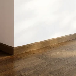 GoodHome Plinthe MDF, effet chêne brun , décor 385, H.8 cm x L.220cm x ép.13 mm, résistant à l'eau (vendue à la pièce)