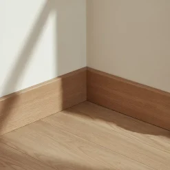 GoodHome Plinthe MDF, effet chêne miel , décor 180, H.8 cm x L.220 cm x ép.13 mm (vendue à la pièce)