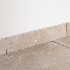 Ro'Ma Nature Plinthe Pierre d'Egypte Beige 40,6x8x1,2 cm Vieillie (lot de 10 soit 4 mètres) -