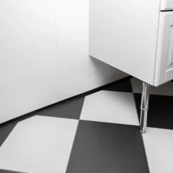 Quest Plinthe Souple Auto-Adhésive en PVC 18x18mm, 10m, Bande Élastique pour Finitions et Étanchéité des Jonctions, noir