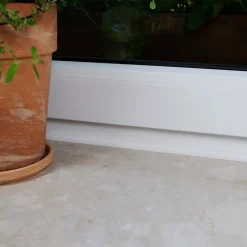 Quest Plinthe Souple Auto-Adhésive en PVC 25x25mm, 15m, Bande Élastique pour Finitions et Étanchéité des Jonctions, bouleau