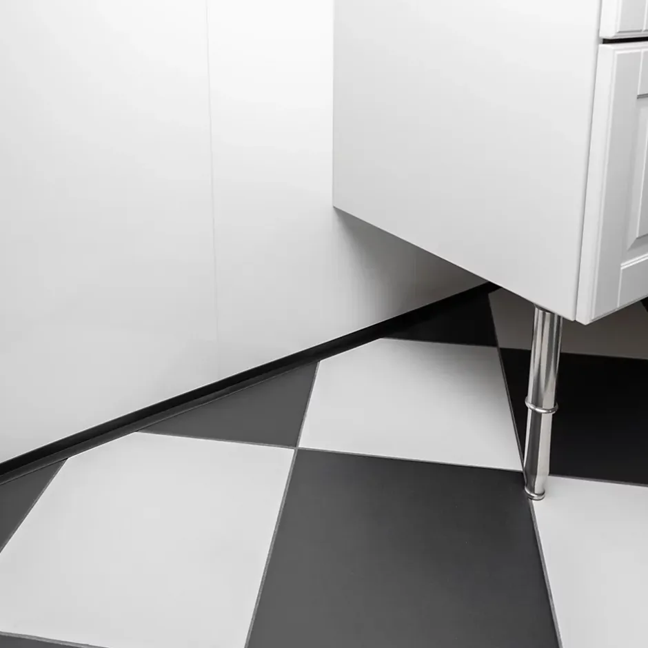 Plinthe Souple Auto-Adhésive en PVC 25x15mm, 5m, Bande Élastique pour Finitions et Étanchéité des Jonctions, noir-Quest