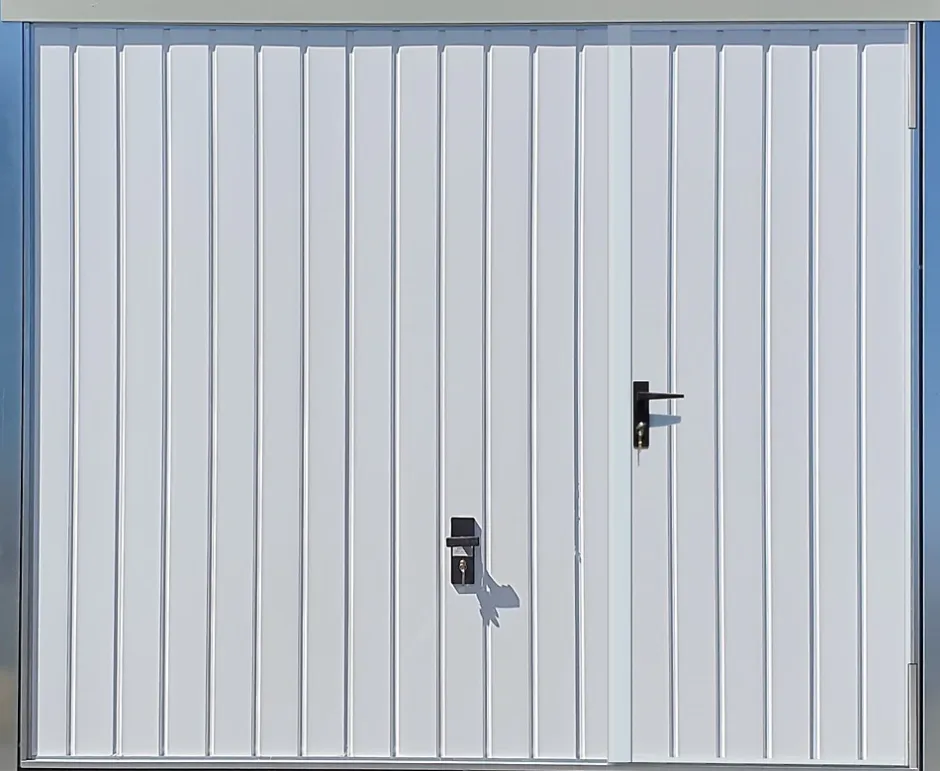 Porte de garage basculante blanc avec portillon droit l.240 x H.200 cm x Ep.20 mm-Spadone Outlet