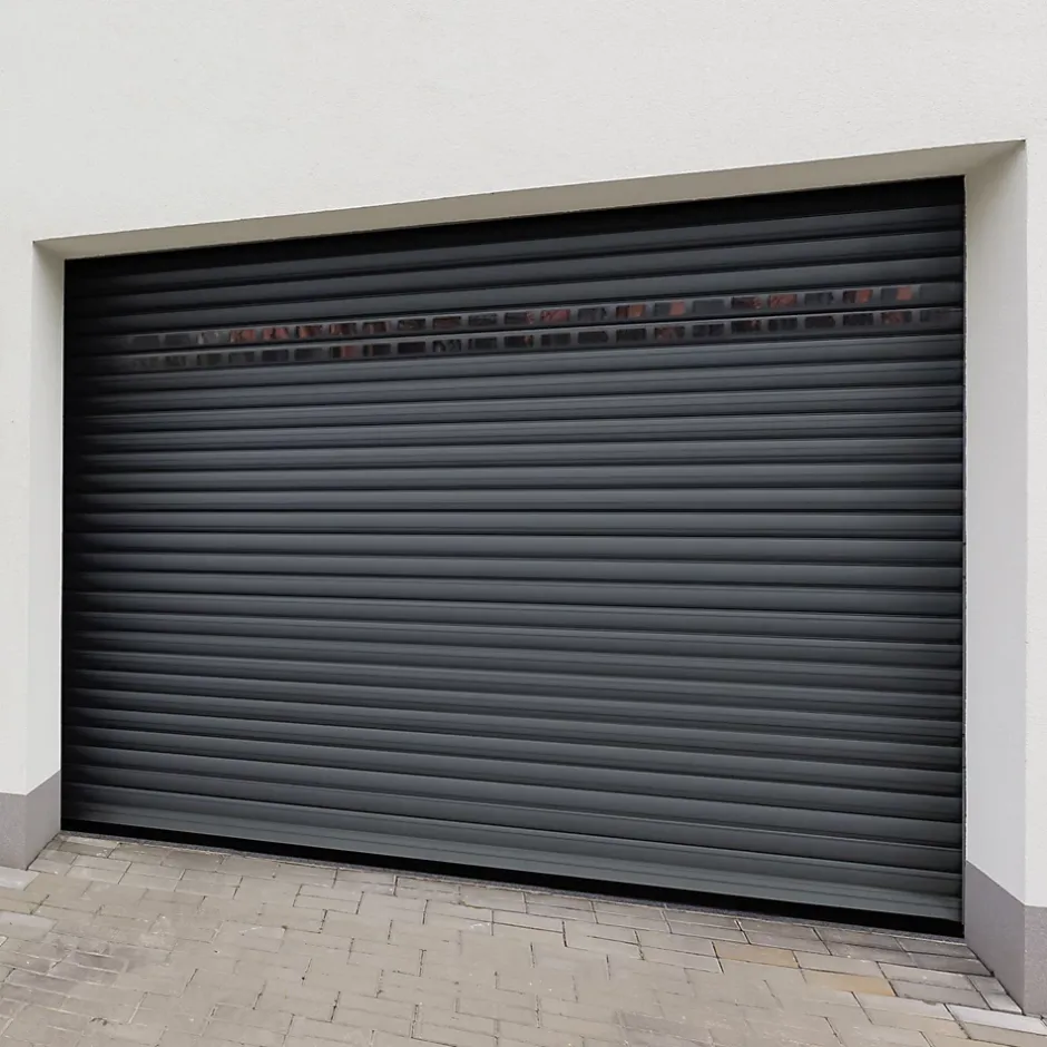 Porte de garage motorisée enroulable aluminium Ambre gris H.200 x L.253,2 cm avec hublots-Protecta Online