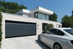 Hormann Porte de garage sectionnelle acier Planar gris anthracite RAL 7016 Matt Deluxe - l.237,5 x h.212,5 cm - motorisée