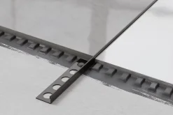 Profil angulaire J en acier inoxydable pour les carreaux 12mm x 2700mm - gunmetal-Ilcom Outlet