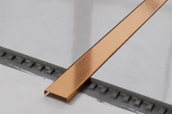 Profilé décoratif C en acier inoxydable pour carrelage Cuivre satiné - 40 mm x 2440 mm x 0,65 ep.-Ilcom New