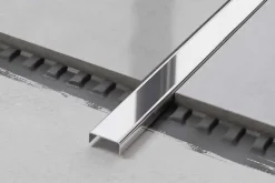 Ilcom Profilé décoratif C en acier inoxydable pour carrelage Argent poli - 40 mm x 2700 mm x 0,65 ep.