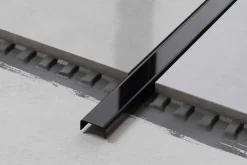 Profilé décoratif C en acier inoxydable pour carrelage Noir poli - 10 mm x 2700 mm x 0,65 ep.-Ilcom New