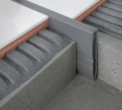 Diall Profilé de dilatation intérieur droit PVC gris lisse 8,5mmx250cm