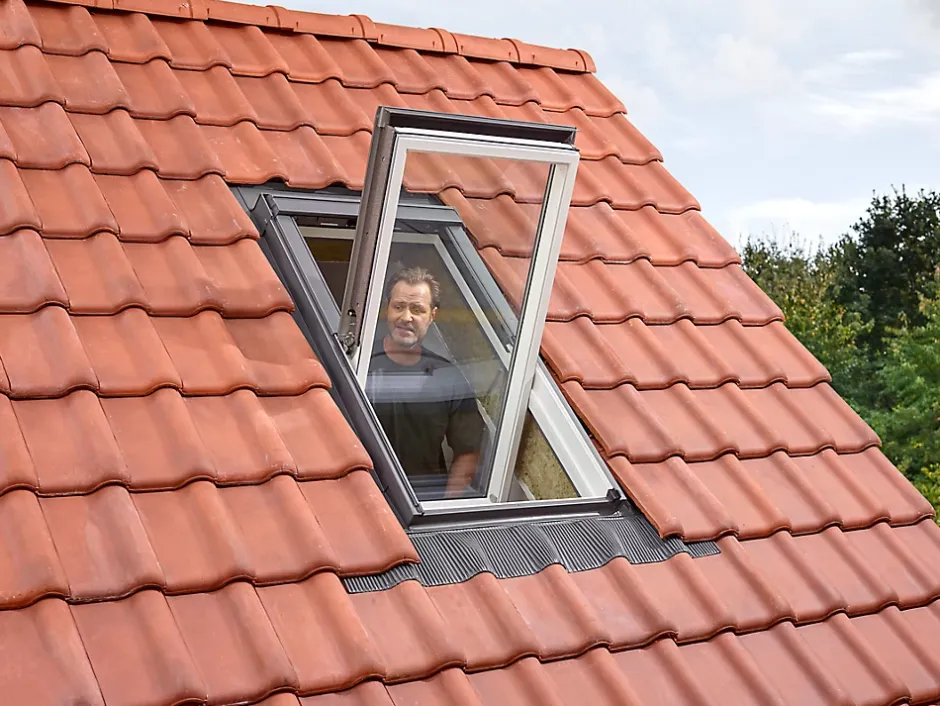 Raccord fenêtre de toit simple sur tuiles EDW UK08 rouge-Velux Clearance