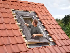 Velux Raccord fenêtre de toit simple sur tuiles EDW MK08 rouge