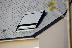 Velux Raccord fenêtre de toit simple sur ardoises EDN SK06 gris