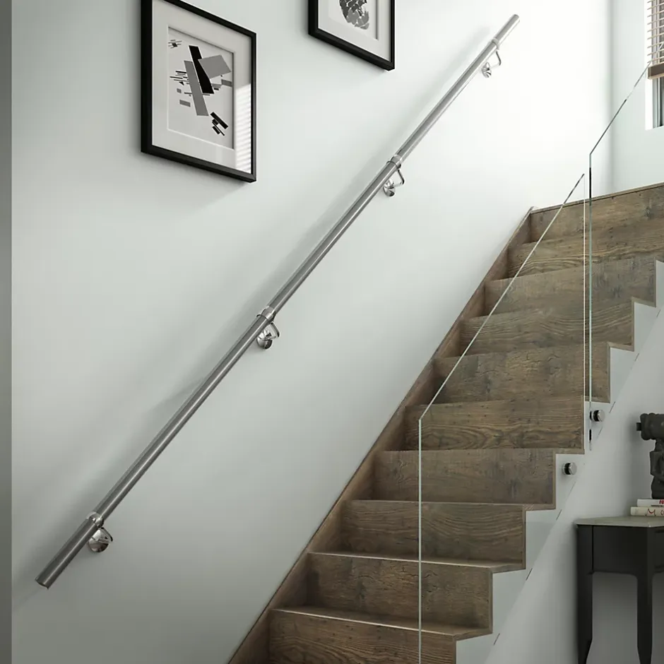 Rampe arrondie pour escalier en acier coloris argent-Fortia