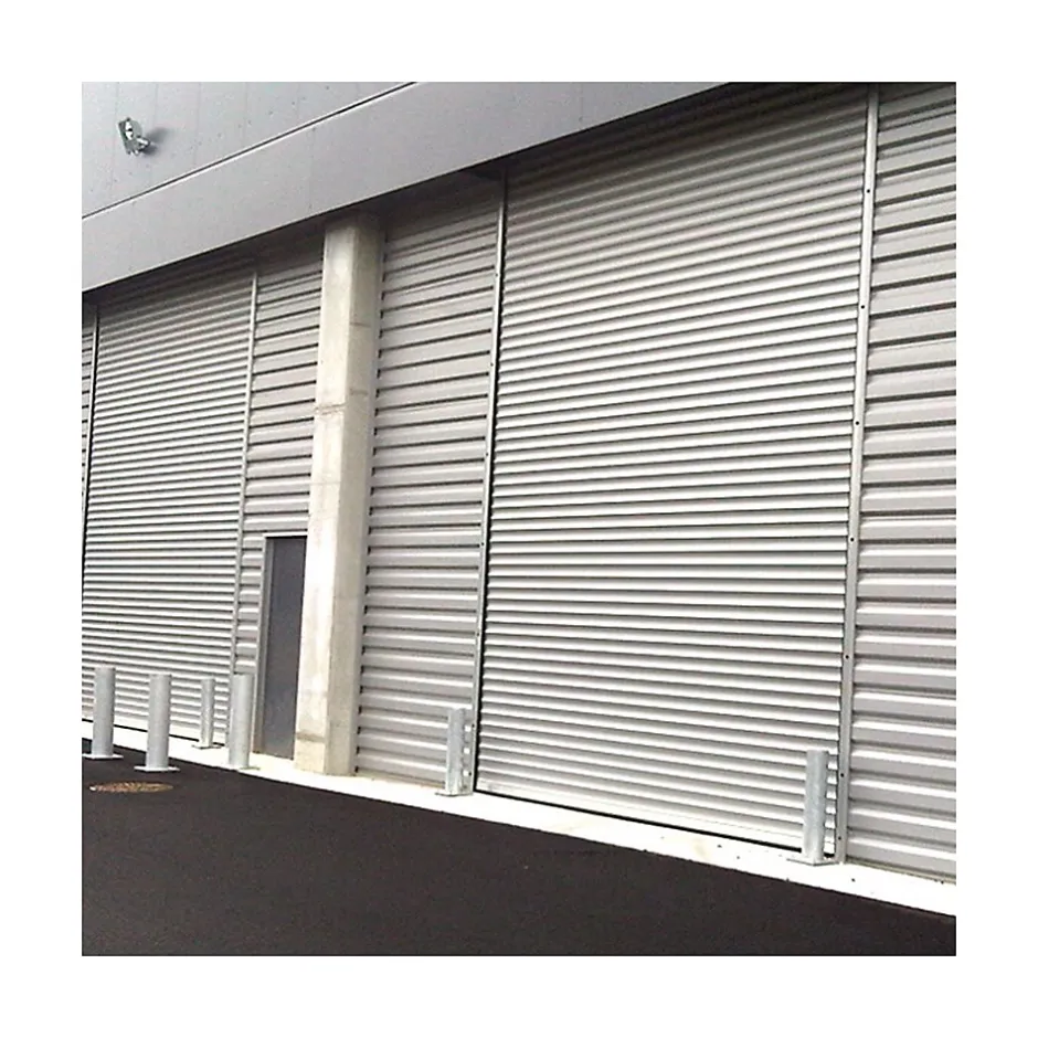 Rideau Métallique Blanc RAL9010 Motorisé 220V Lames Pleines 7/10ème L3000 H4500 CLASSIC-4M Outlet