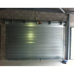 Rideau Métallique Galvanisé Motorisé 220V Lames Pleines 7/10ème L4500 H2500 PREMIUM-4M Online