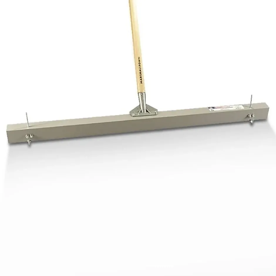 Marshalltown Râteau d'étalement avec manche -