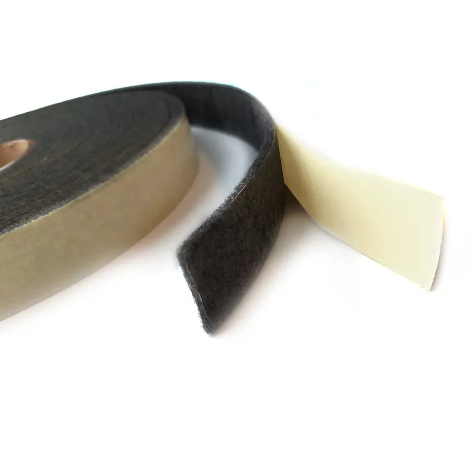 Ruban d'isolation acoustique auto-adhésif noir L.12 x l. 0.3m Ep. 0,5 cm