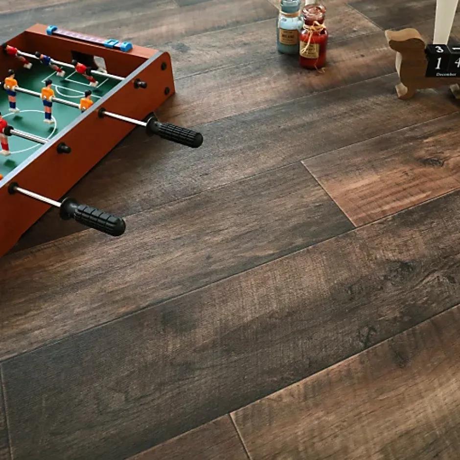 Sol PVC effet parquet Chêne Brun Foncé - Rouleau de 2m x 6m-Tarkett Outlet