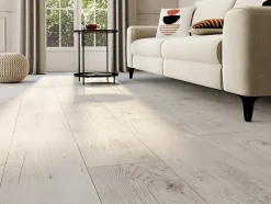 Sol stratifié à clipser effet chêne blanchi AC4 L.138 x l.24.4 cm x 8 mm, Bilston-GoodHome Outlet