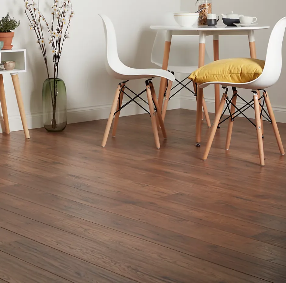 GoodHome Sol stratifié à clipser Otley chêne rustique 10 mm L.138 x l.15.9 cm