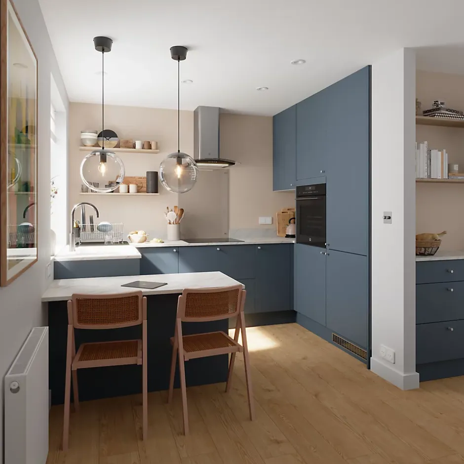 Sol stratifié Accrington , passage élevé AC4, effet chêne, L.128,5 cm x l.19,2 cm x ép.8 mm, résistant à l'eau-GoodHome Outlet