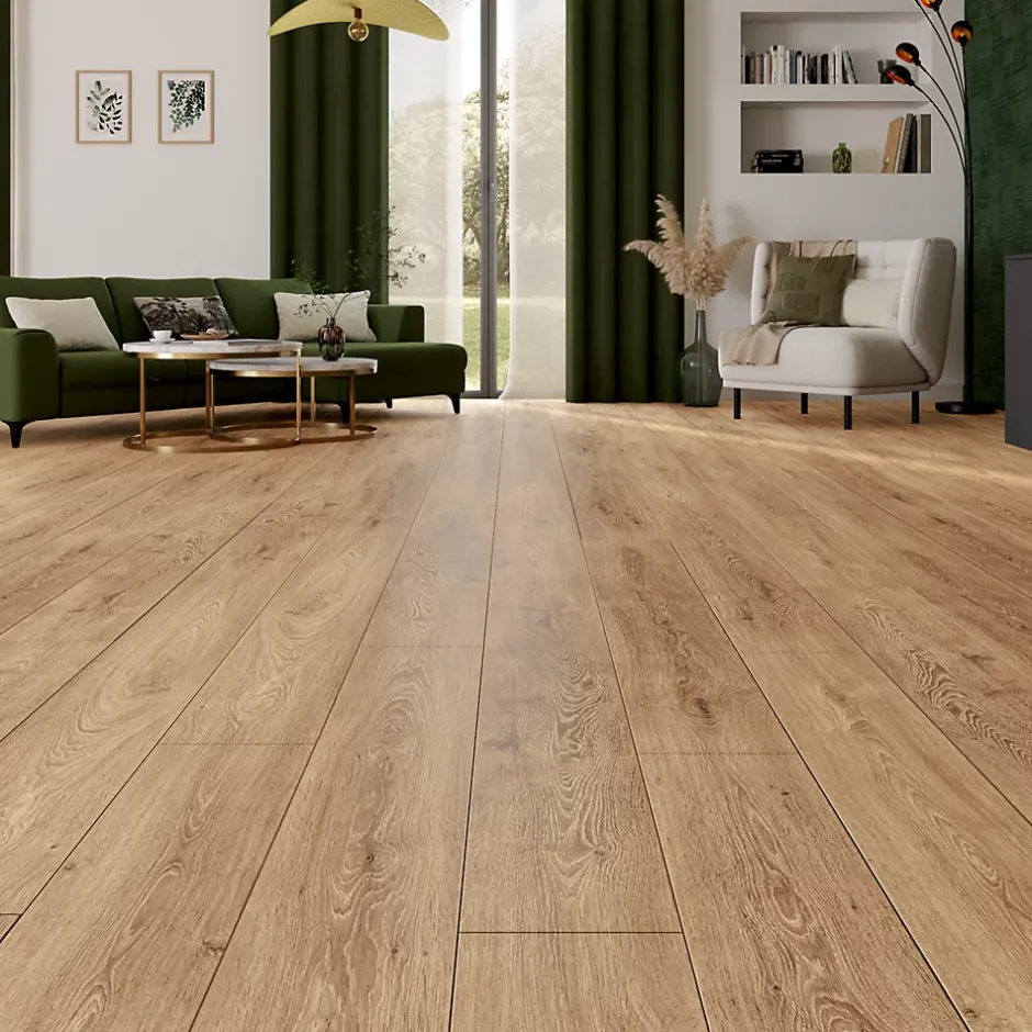 GoodHome Sol stratifié Amande , passage intense AC5, effet chêne blond, L.138,3 cm x l.19,3 cm x ép.8 mm