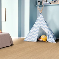 Sol stratifié Bryce , passage intense AC5, effet chêne miel, L.129,2cm x l.19,3cm ép.8 mm, résistant à l'eau-GoodHome Clearance