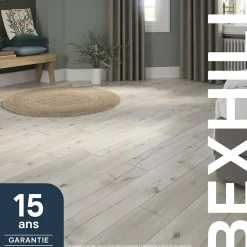GoodHome Sol stratifié clipsable Bexhill chêne blanc passage élévé AC4 ép.8 mm