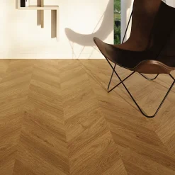 Sol stratifié clipsable Leyton chêne blond 10 mm-GoodHome Sale