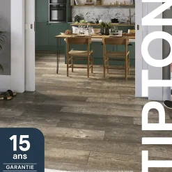 Sol stratifié clipsable Tipton chêne brun 8 mm compatible pièces humides-GoodHome Sale