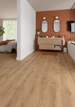 Sol stratifié Collville , passage intense AC5, effet chêne brun, L.129 cm x l.19,3 cm x ép.8 mm, résistant à l'eau-GoodHome New