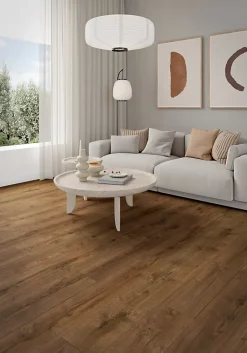 GoodHome Sol stratifié Collville , passage intense AC5, effet chêne brun foncé, L.129 cm x l.19,3 cm x ép.8 mm, résistant à l'eau