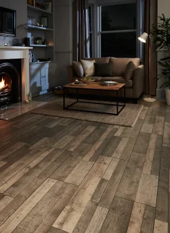 Colours Sol stratifié Dunwich décor chêne gris L. 128,6 x l. 28,2 cm x Ep. 8 mm GoodHome