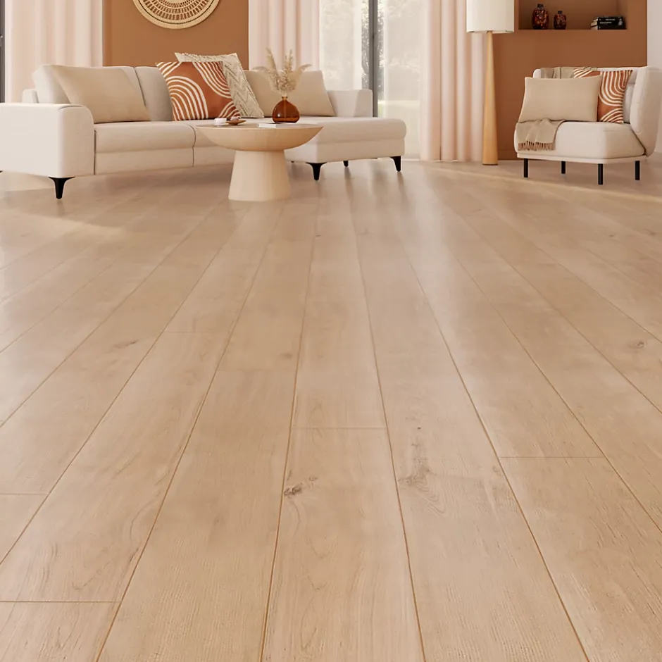 Sol stratifié effet chêne passage élevé AC4 L.128,6 cm x l.19,4 cm x ép.8 mm, Gladstone-GoodHome