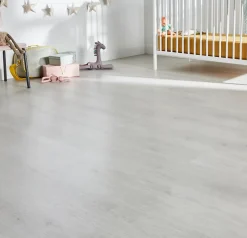 Sol stratifié Geelong, passage modéré AC3, effet chêne grisé, L.138,3 cm x l.19,3 cm x ép.7 mm- Online