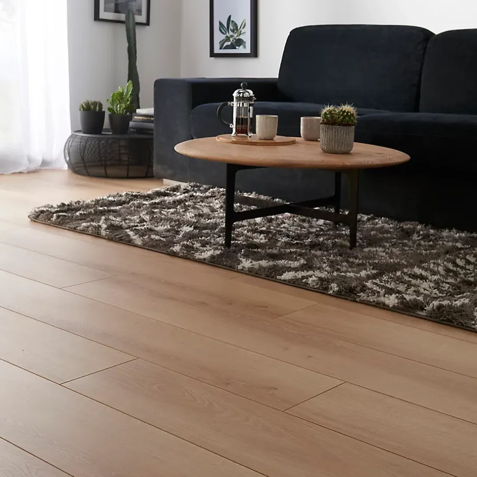 Sol stratifié Malton décor chêne naturel 10 mm l.138 x l.19,3 cm-GoodHome Sale