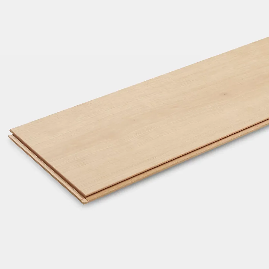 Sol stratifié Malton décor chêne naturel 10 mm l.138 x l.19,3 cm-GoodHome Sale