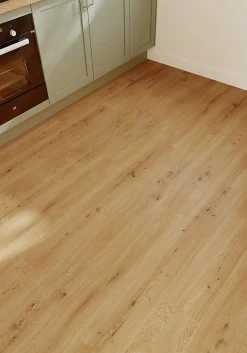 GoodHome Sol stratifié Quincey , passage élevé AC4, effet chêne miel, L.129,2 cm x l.19,3 cm x ép.8 mm, résistant à l'eau