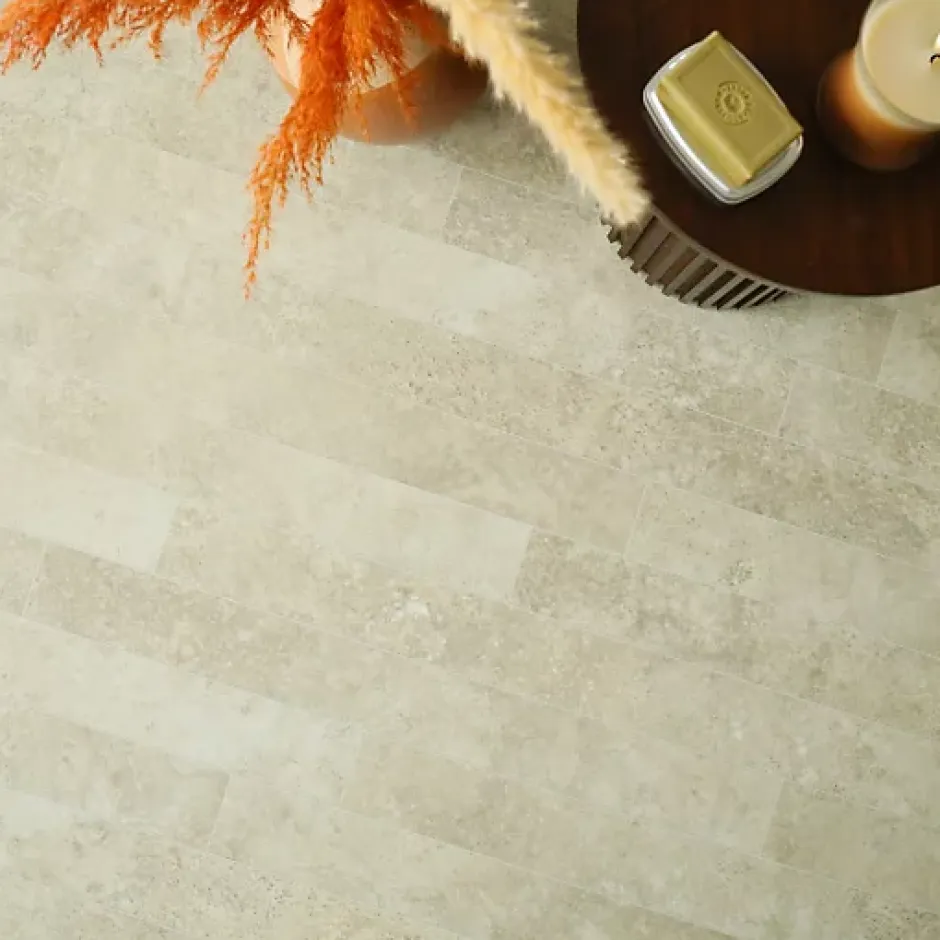 Décoweb Sol vinyle aspect Travertin contemporain Naturel - Rouleau de 2m x 2m