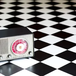 Décoweb Sol Vinyle effet damier diagonal Noir et blanc - Echantillon 15 x 20 cm