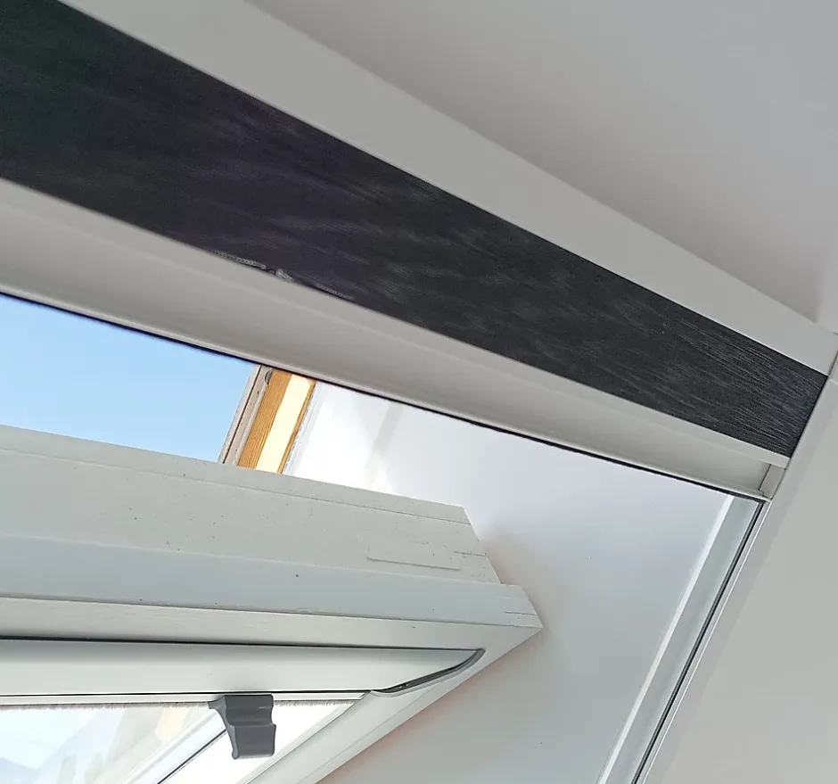 Avosdim Store Moustiquaire Plissé pour Fenêtre de Toit - L80 x H160cm