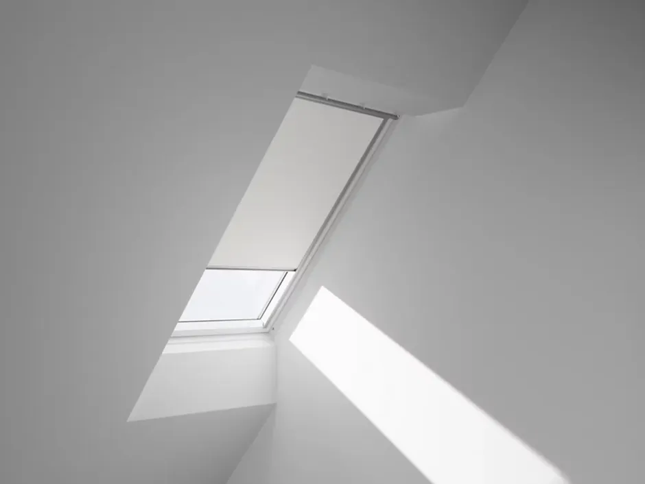 Store occultant fenêtre de toit DKL C04 blanc-Velux