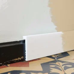 SX171 Plinthe de rénovation - 10x2,2x200cm (h x p x L) - surplinthe décorative polymère Pack 2 pièces / RAL9003-Orac Decor New