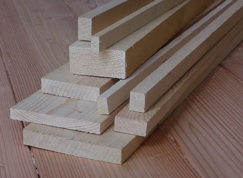 Tasseau brut 25 x 30 mm L.2,4 m (vendu par lot de 8)