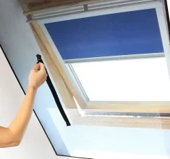 Avosdim Toile Moustiquaire à scratch pour fenêtre VELUX - L150 x H180 cm