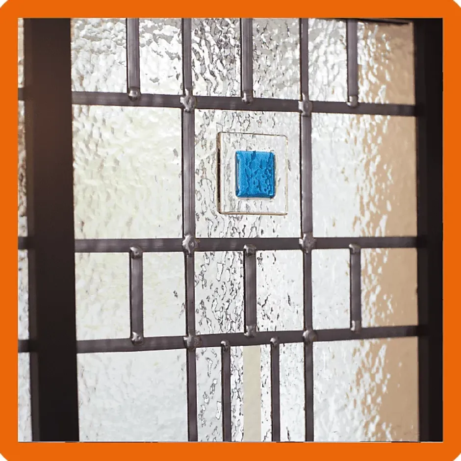 MySystem Verrière 3 verres Hudson - L x H : 102 x 125 cm - Laqué effet rouille granité - verre Sahara inclus