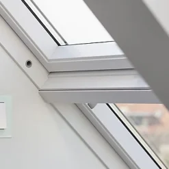 Velux Verrière plane GIL Tout confort blanc UK3 134 x 98 cm